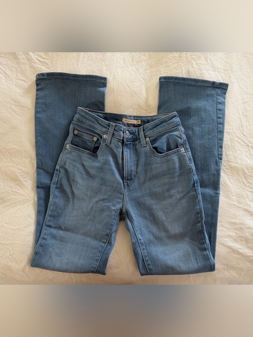 Levi’s 725 High Rise Bootcut
